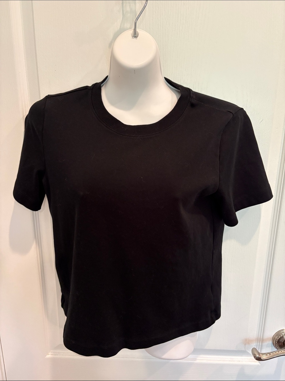 Babaton Aritzia Black Short-Sleeve Crewneck Top Size S